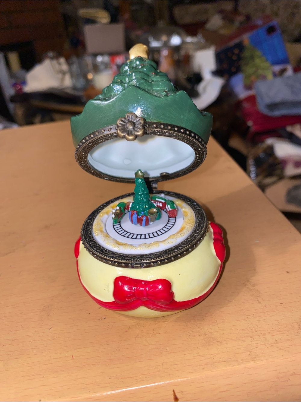 Mr. Christmas Porcelain Music Box Animated Train Plays O Christmas Tree Hinged